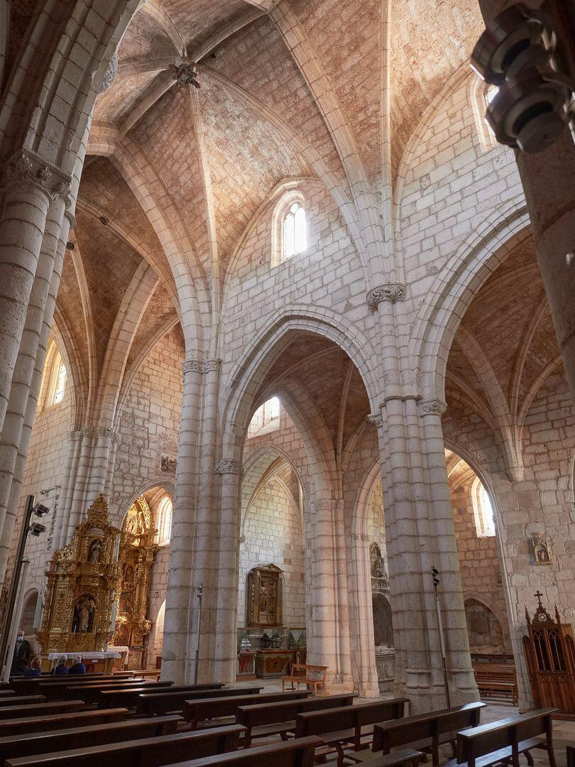 Dentro de la Colegiata de Covarrubias